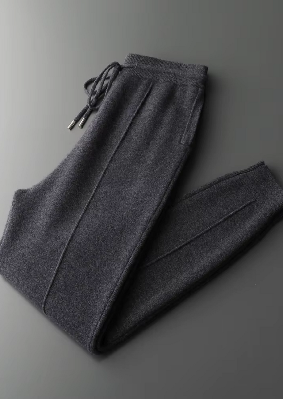 Pure Extra-Fine Merino Wool Dark Grey Luzzo Set by SATRI & CO. – product view 3