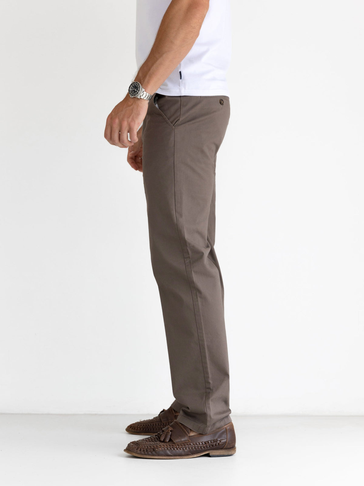 Relaxed Stretch Chinos - Brown