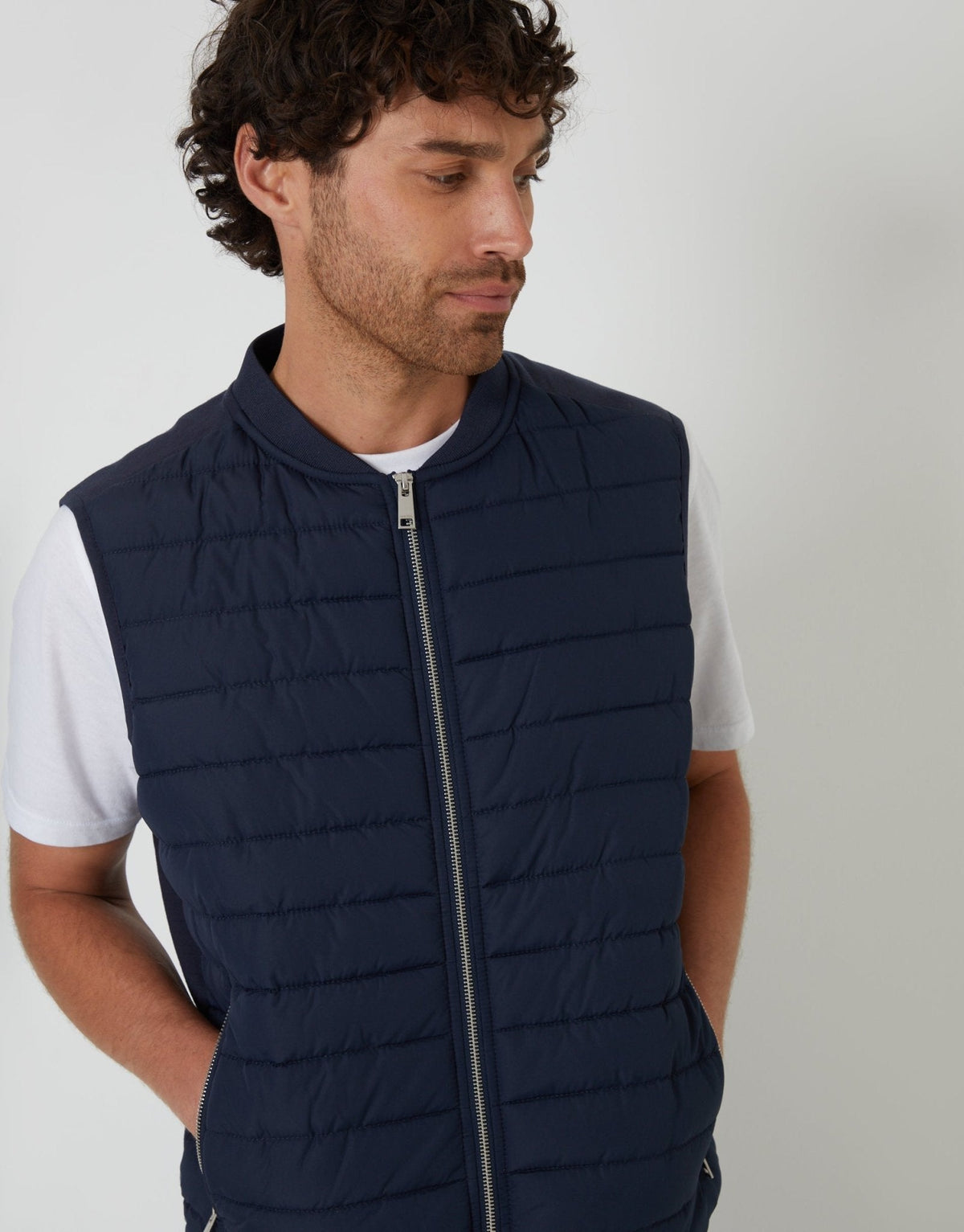 Quilted Hybrid Gilet in Navy