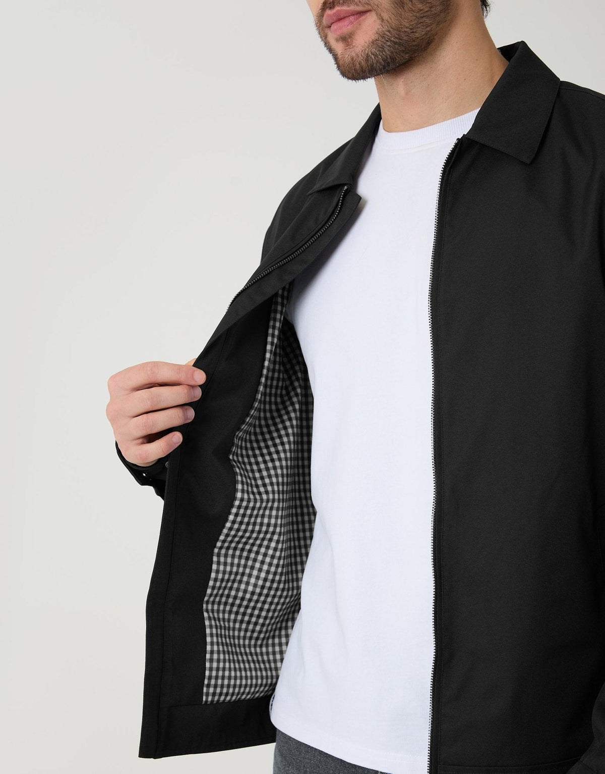 Showerproof Lightweight Collared Zip Through Jacket in Black