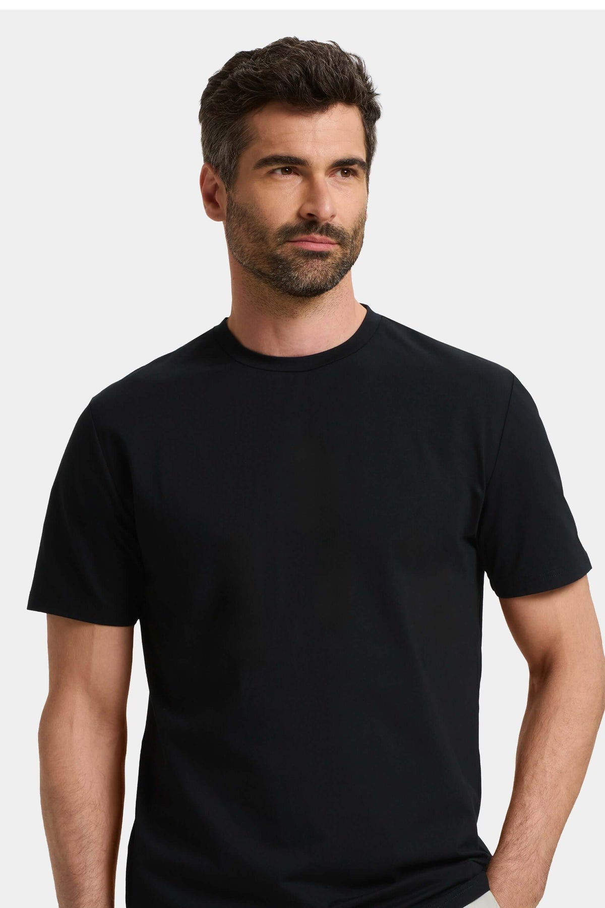 Essential Regular T-Shirt