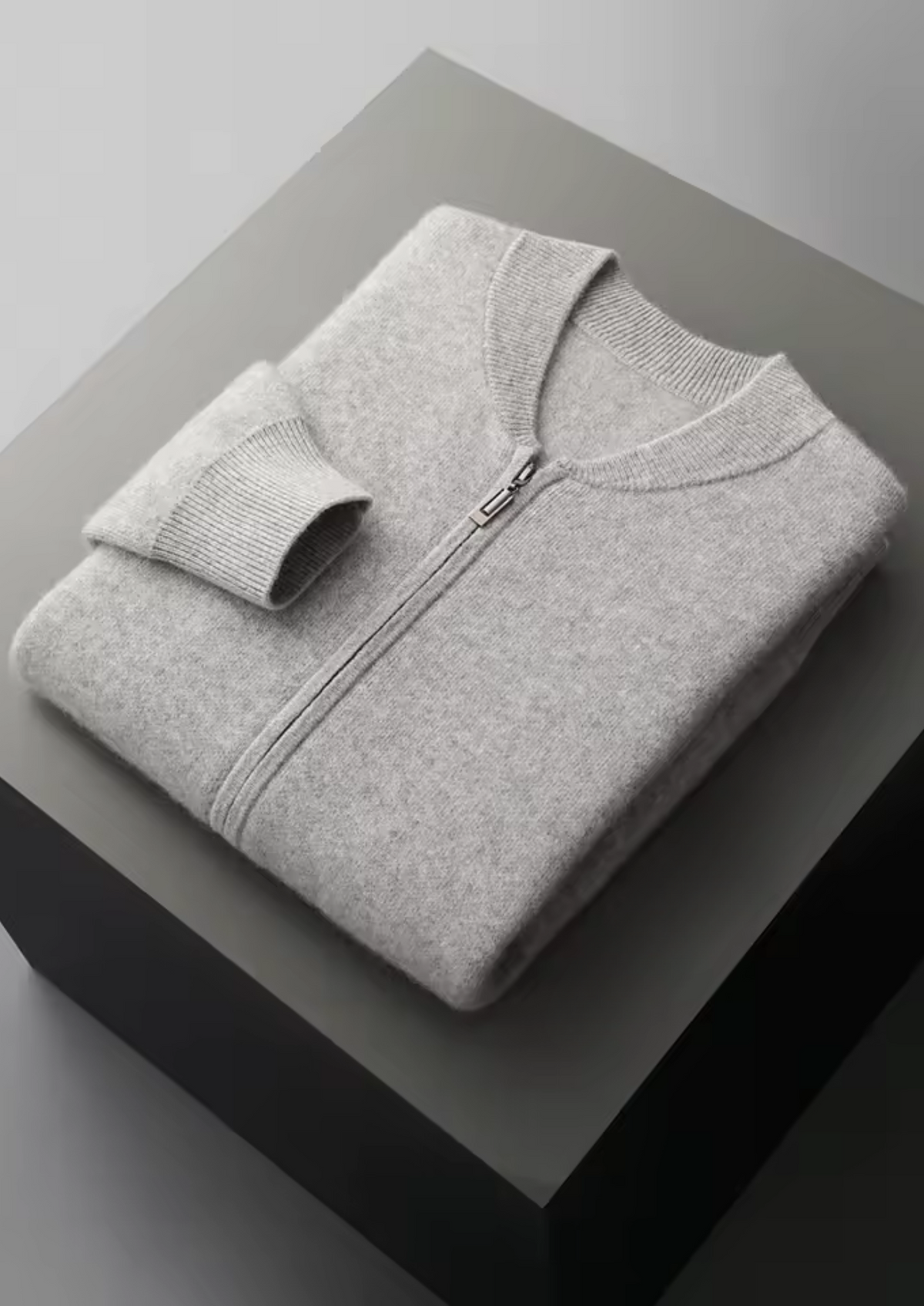 Pure Extra-Fine Merino Wool Light Grey Falconi Set by SATRI & CO. – product view 2
