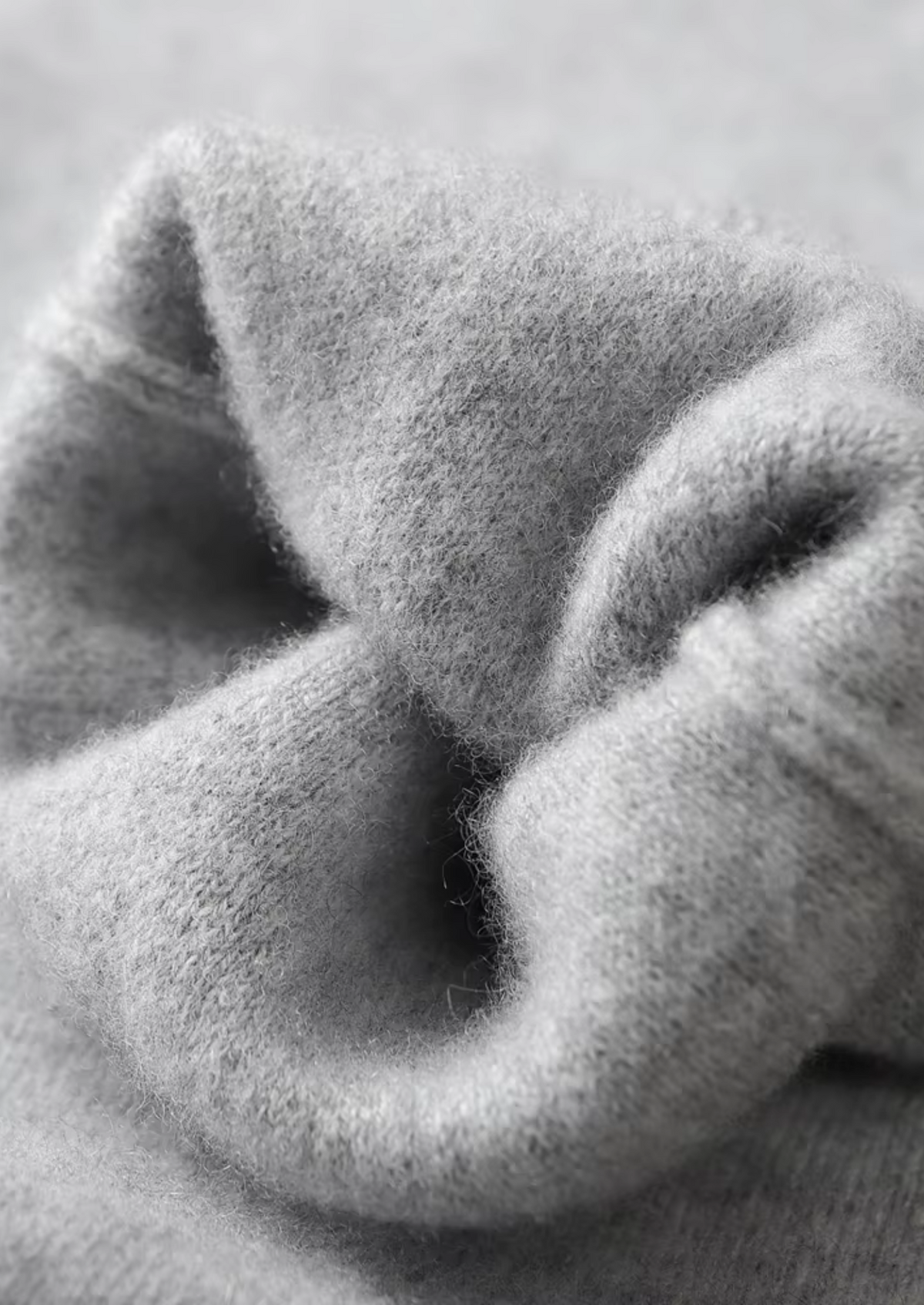 Premium Cashmere Leisure Joggers by SATRI & CO. – product view 6