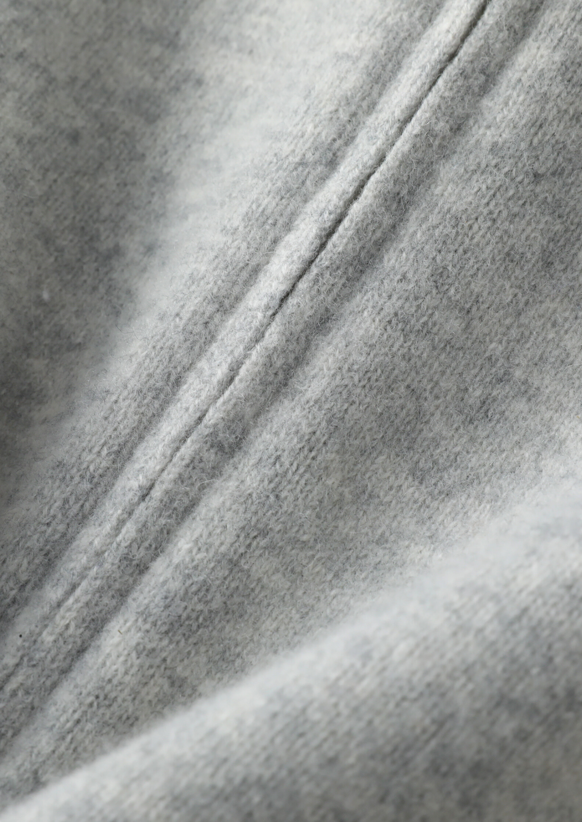 Pure Extra-Fine Merino Wool Light Grey Luzzo Set by SATRI & CO. – product view 6