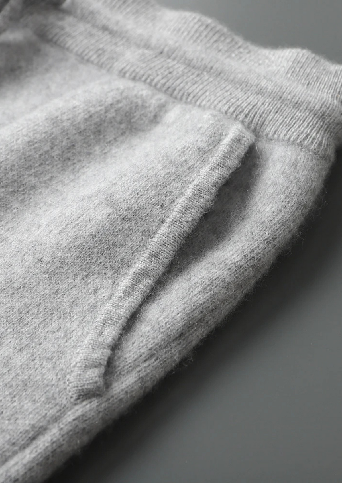 Premium Cashmere Light Grey Alain Leisure Set by SATRI & CO. – product view 10