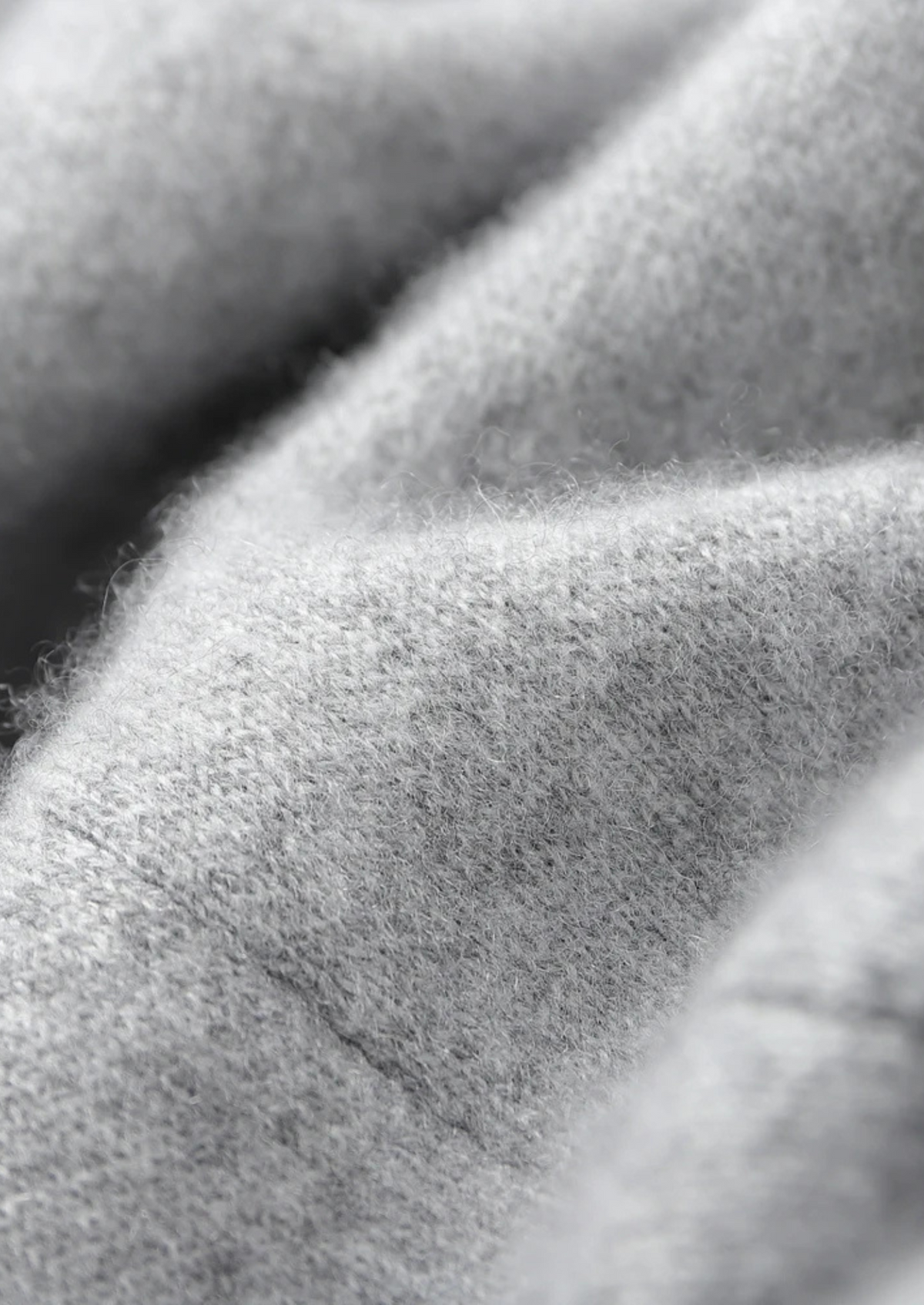 Premium Cashmere Light Grey Alain Leisure Set by SATRI & CO. – product view 6