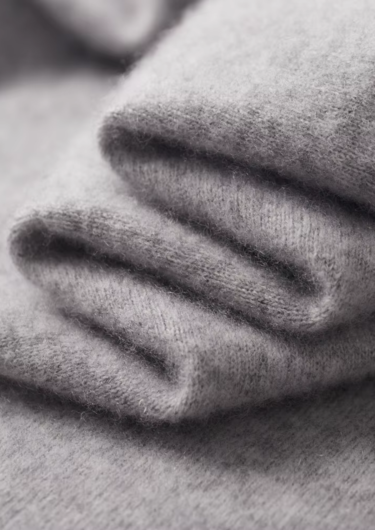Premium Cashmere Light Grey Vienna Leisure Set by SATRI & CO. – product view 8