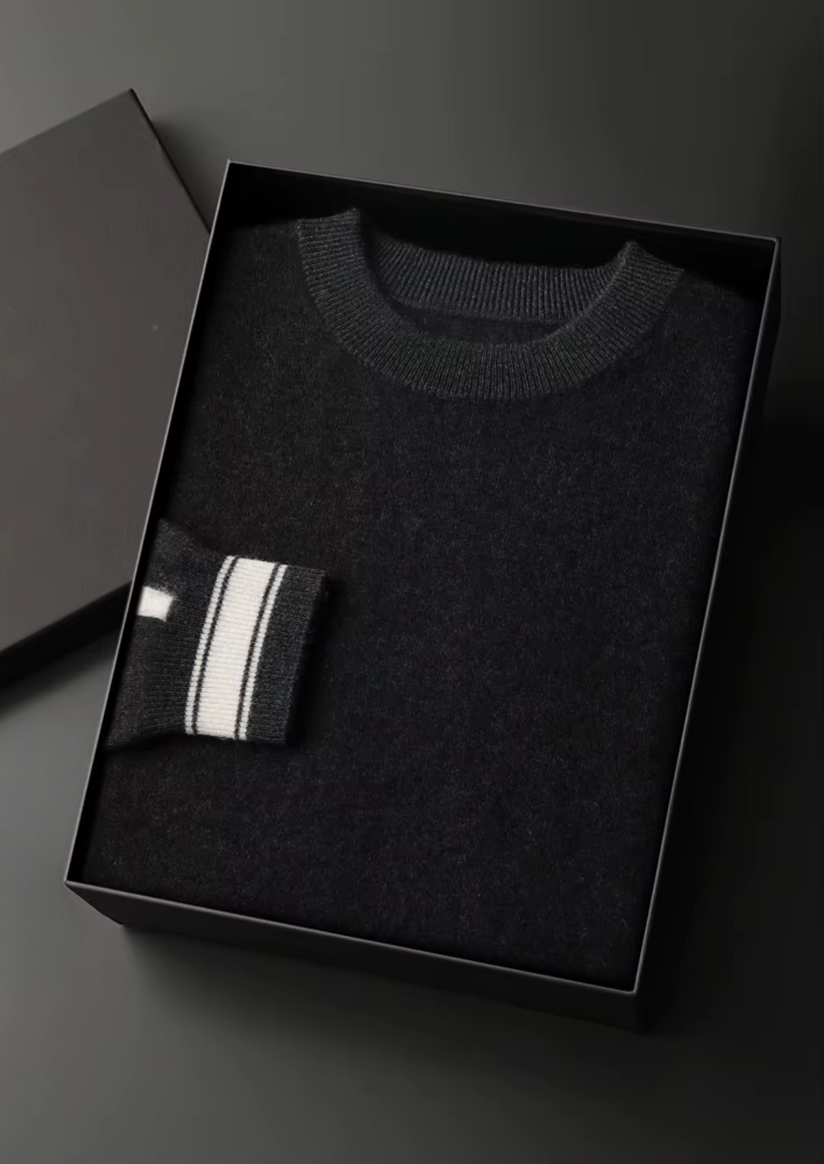 Premium Cashmere Black Vienna Leisure Set by SATRI & CO. – product view 2