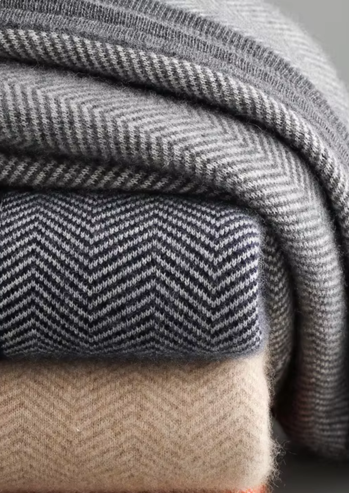 Pure Extra-Fine Merino Wool Navy Blue Herringbone Set by SATRI & CO. – product view 7