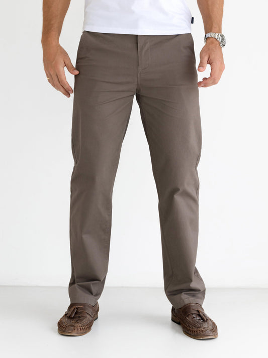 Men's Relaxed Stretch Chinos - Brown | SATRI