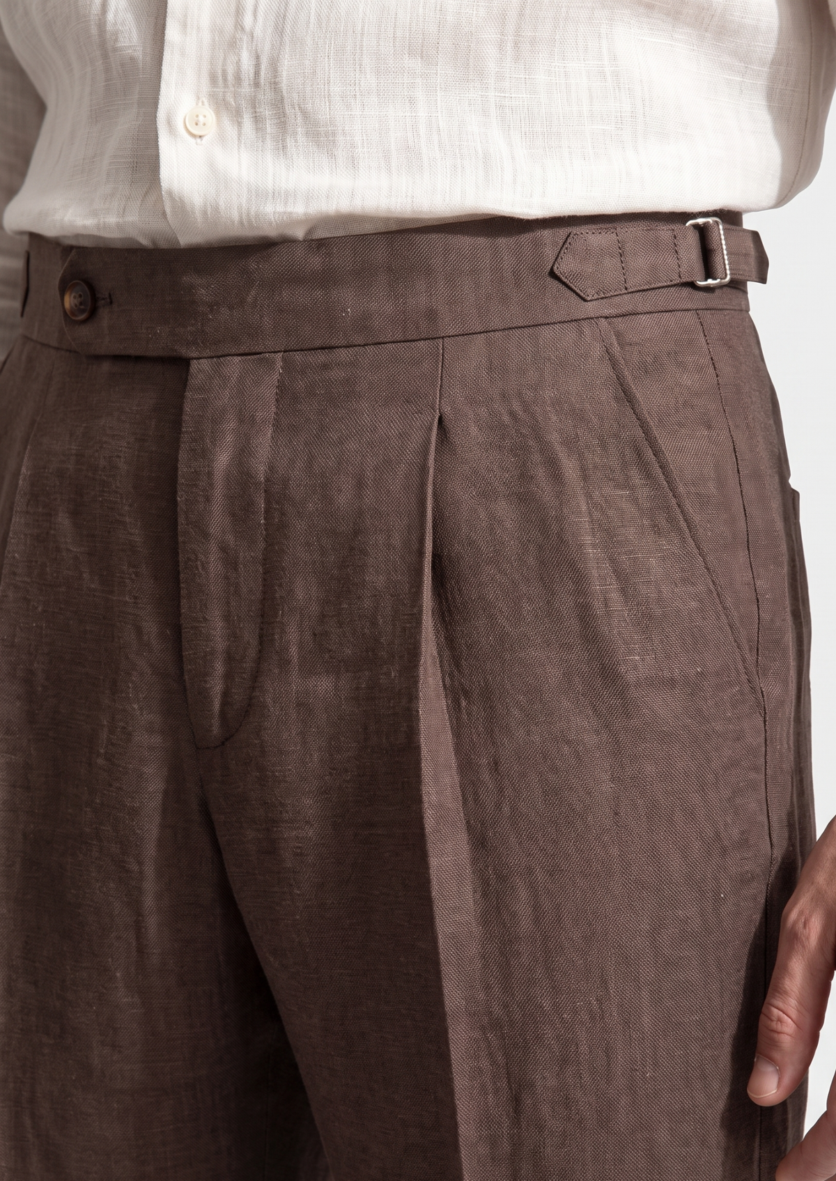 Tuscany Pleated Coastal Trousers - Dark Brown by SATRI & CO. – product view 4