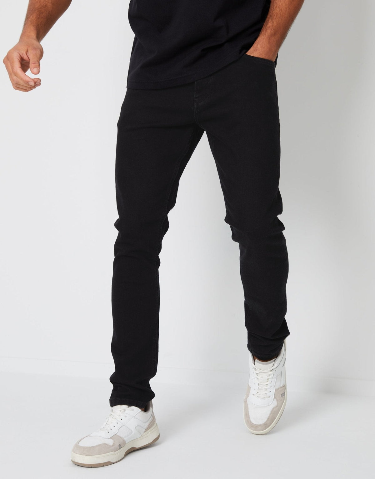 Skinny Fit Jeans in Black