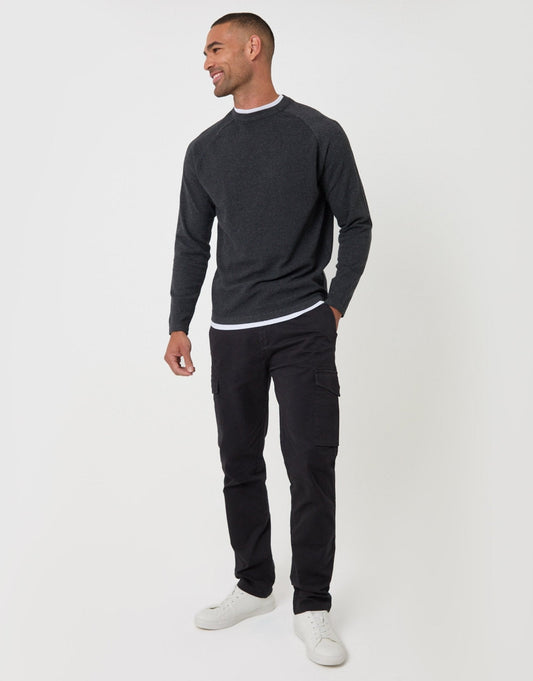 Men's The Everyday Slim Fit Cargo Trousers in Black | SATRI