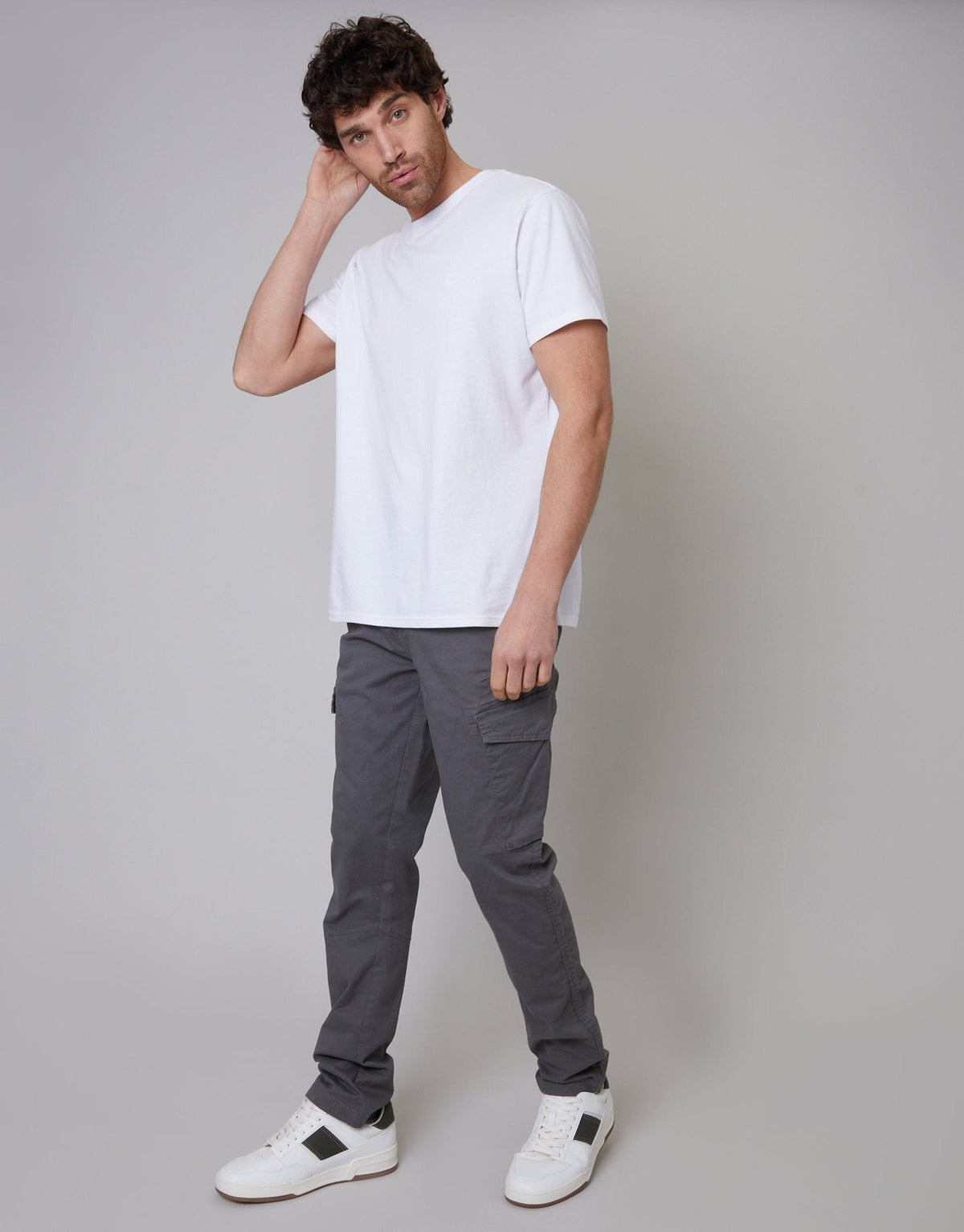 Men's The Everyday Slim Fit Cargo Trousers in Slate Grey | SATRI
