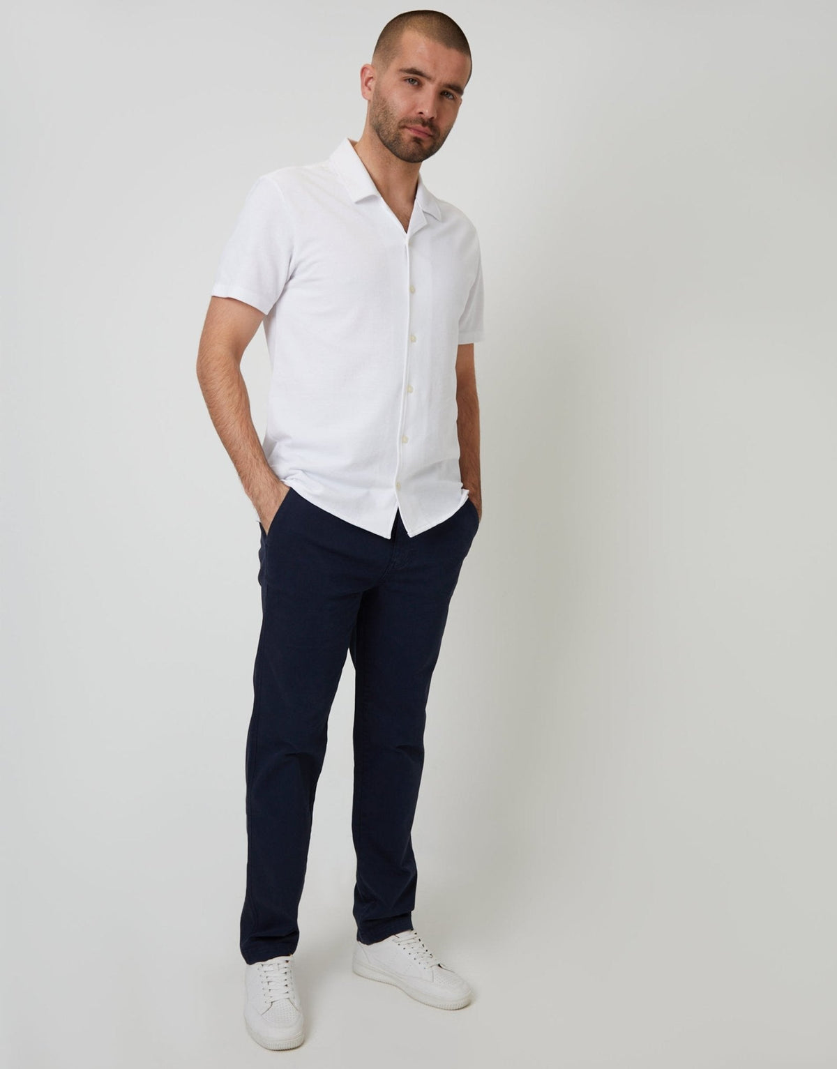 Men's Elasticated Waist Chino Trousers in Navy | SATRI
