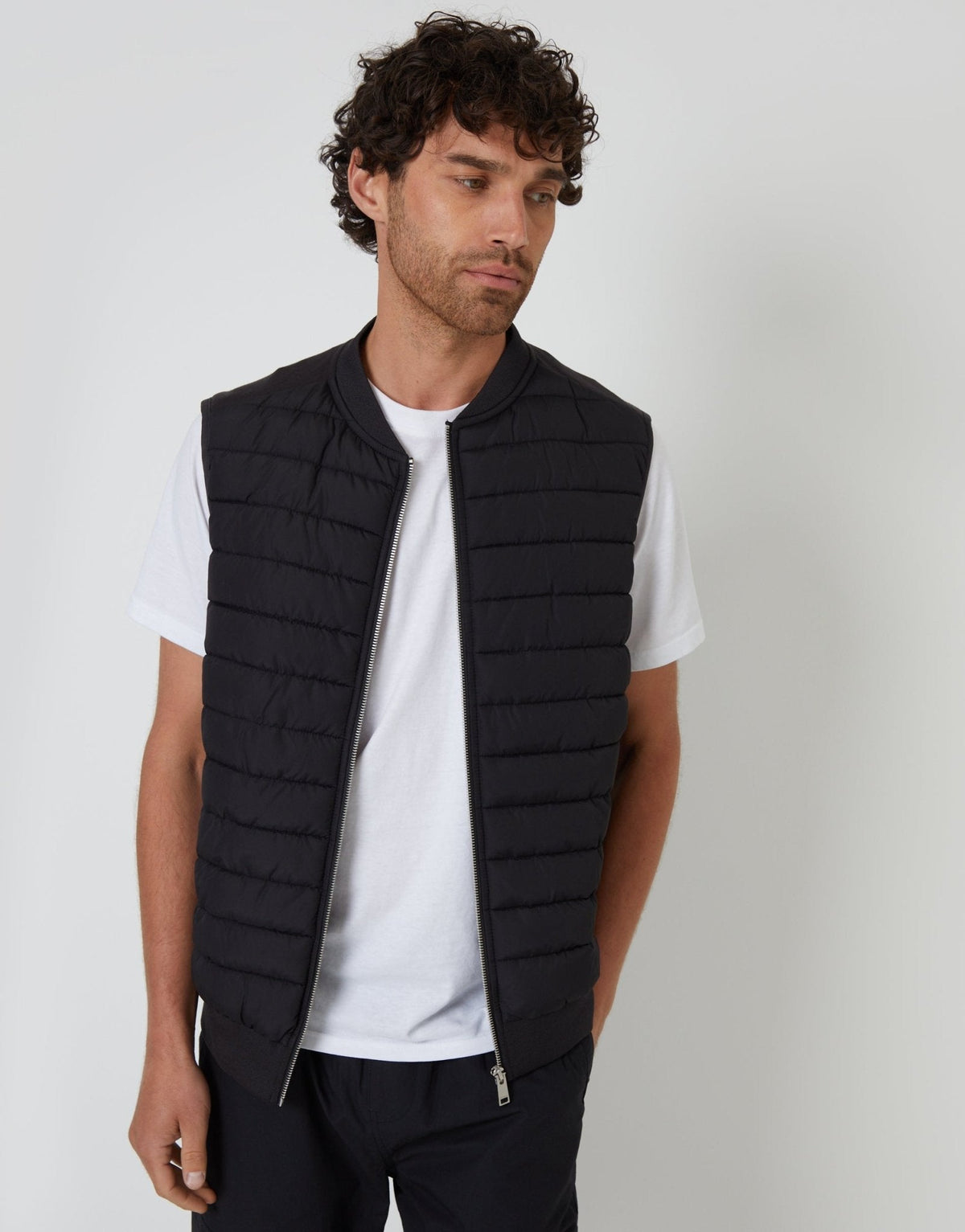 Men's Quilted Hybrid Gilet in Black | SATRI
