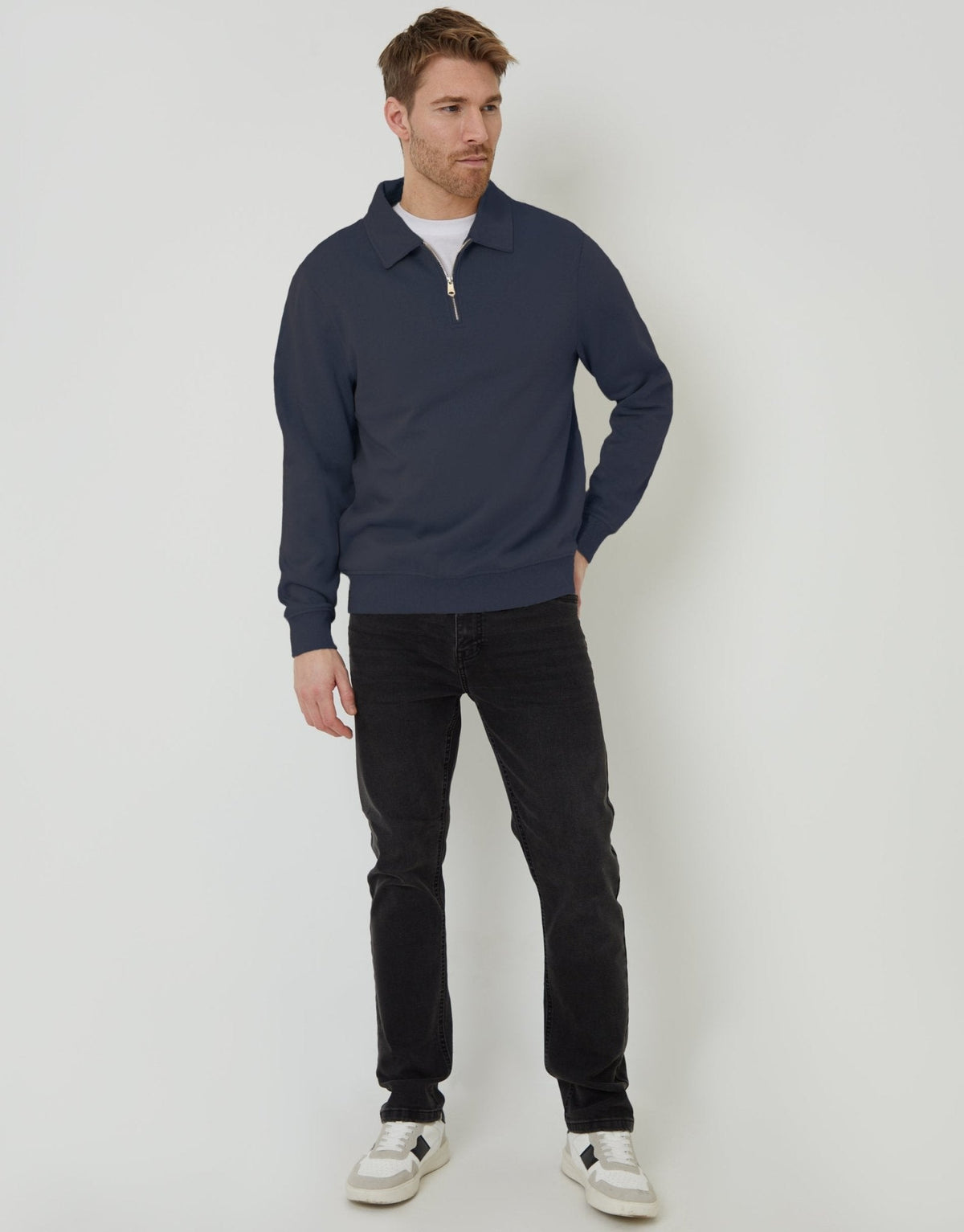 Quarter Zip Collared Sweatshirt in Navy