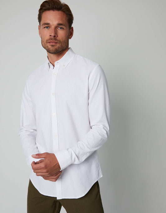 Men's The Classic Cotton Oxford Shirt in White | SATRI