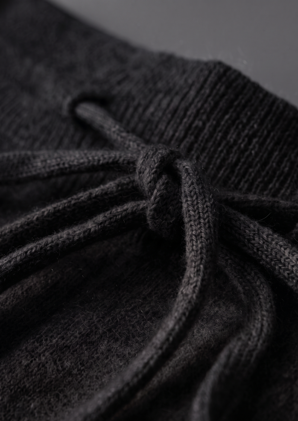 Pure Extra-Fine Merino Wool Black Luzzo Set by SATRI & CO. – product view 6