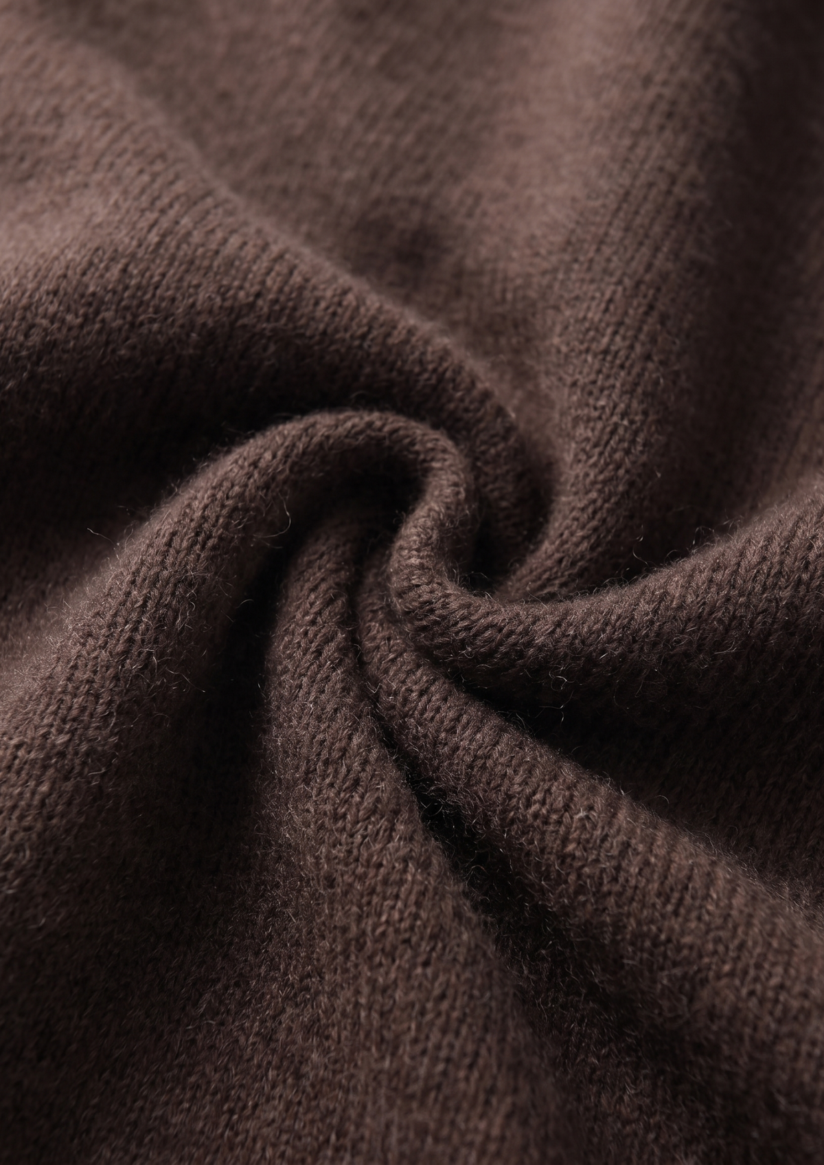 Pure Extra-Fine Merino Wool Dark Brown Luzzo Set by SATRI & CO. – product view 6