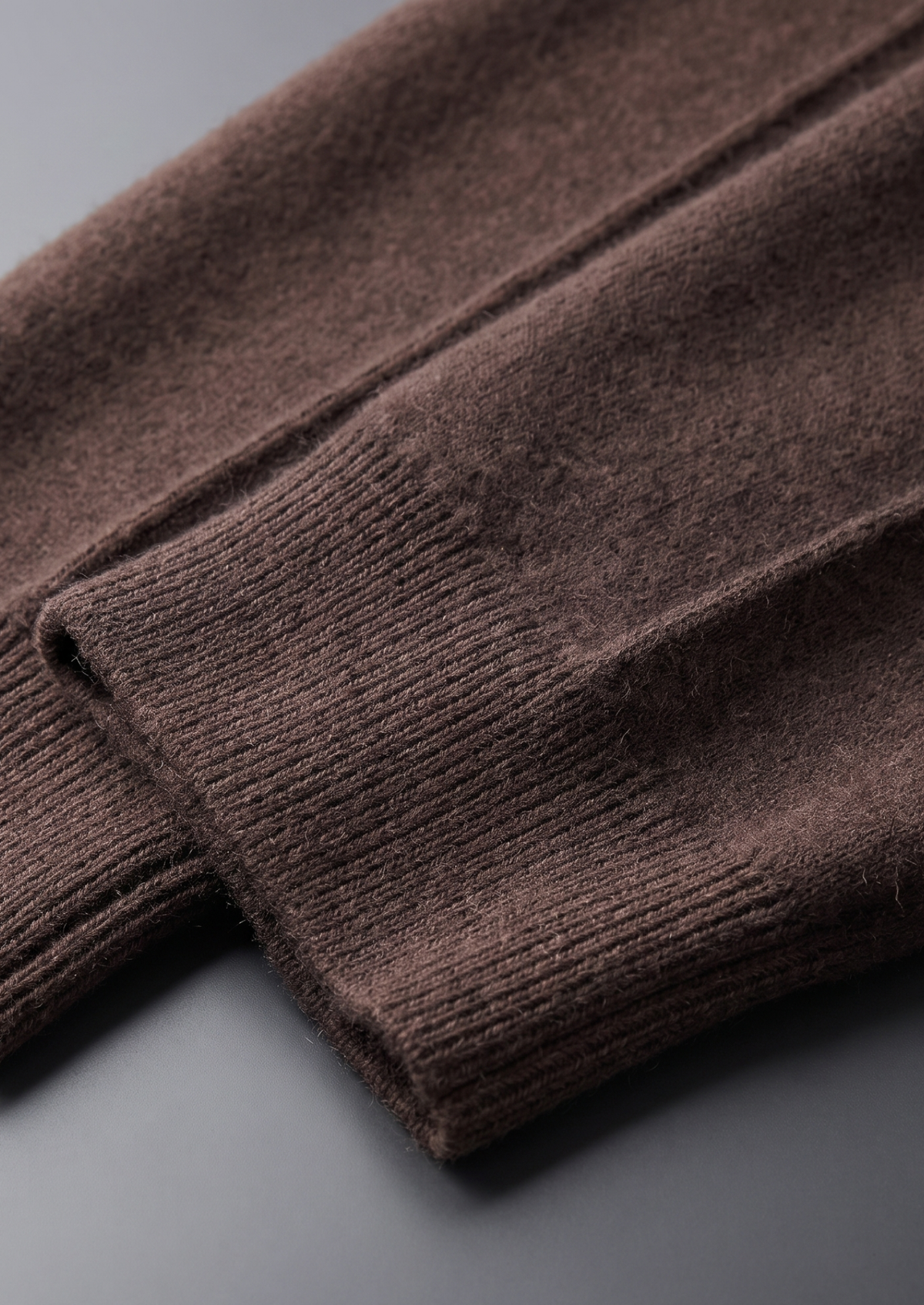 Pure Extra-Fine Merino Wool Dark Brown Luzzo Set by SATRI & CO. – product view 8