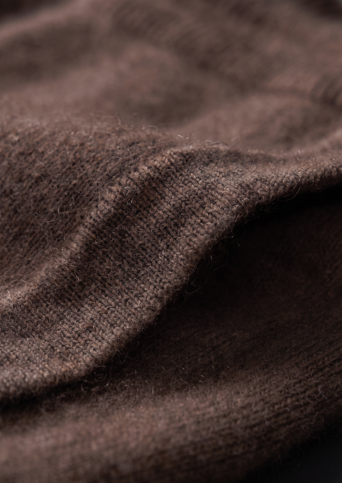 Pure Extra-Fine Merino Wool Dark Brown Luzzo Set by SATRI & CO. – product view 11