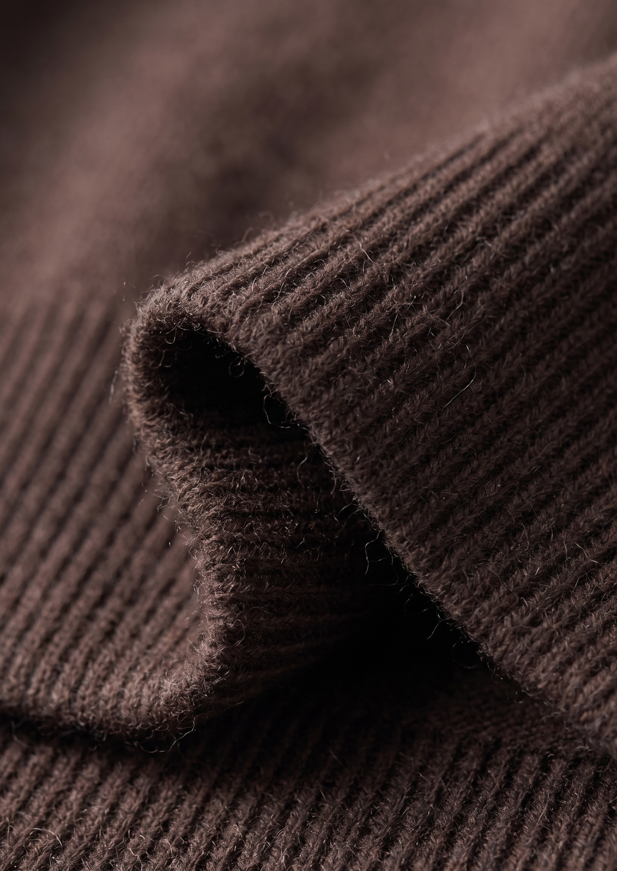 Pure Extra-Fine Merino Wool Dark Brown Luzzo Set by SATRI & CO. – product view 5